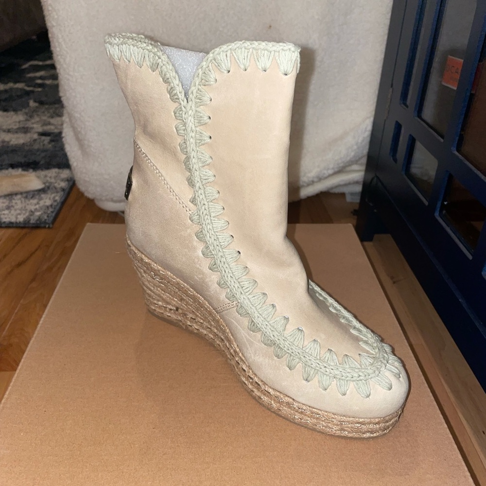 Mou wedge booties